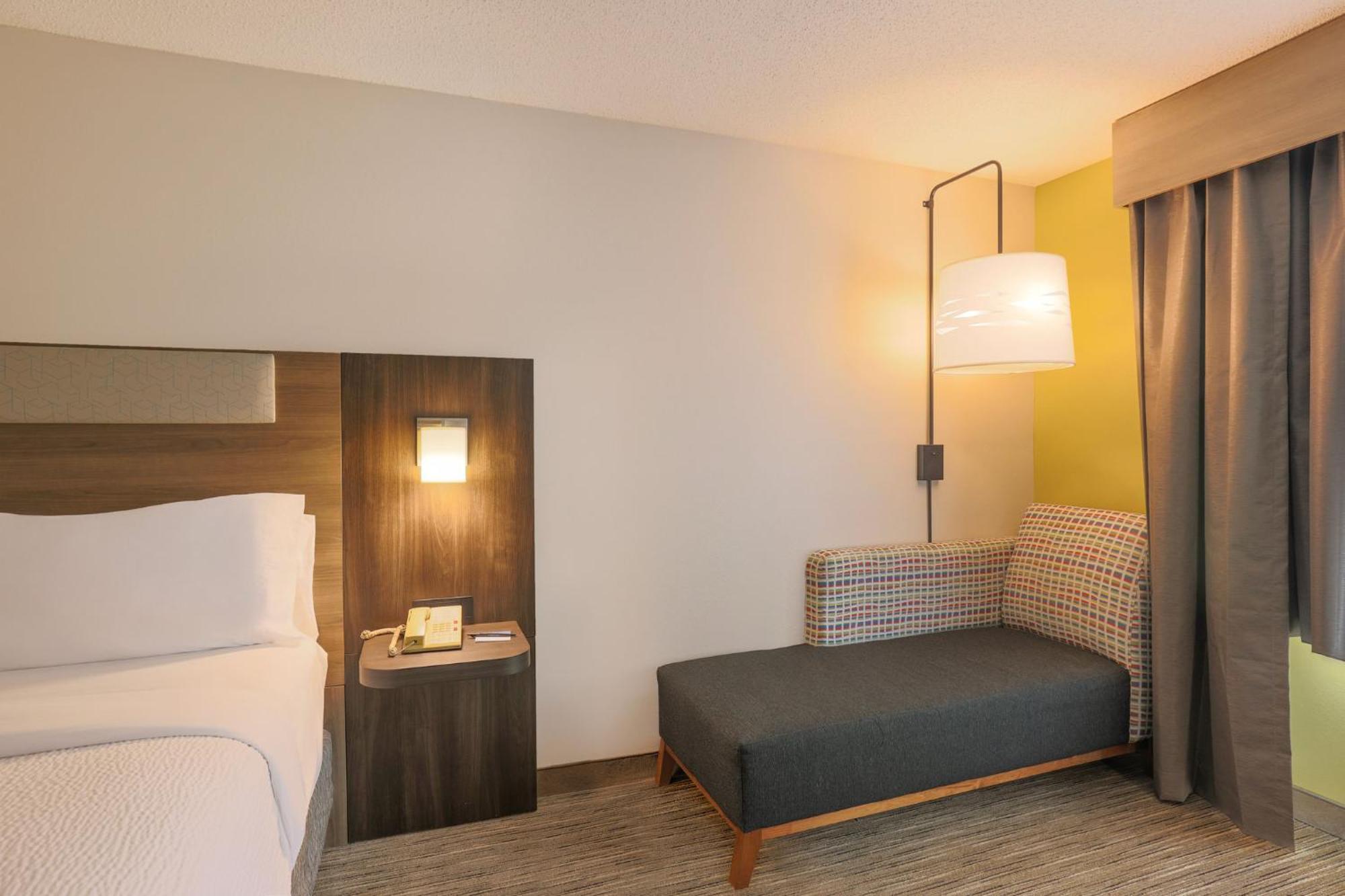 Holiday Inn Express Hotel & Suites Raleigh North - Wake Forest By Ihg Eksteriør bilde